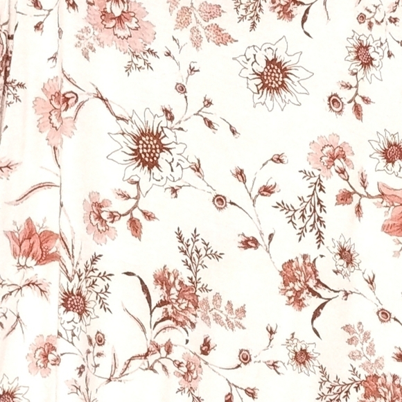 Worthington women's top scooped neck Short sleeve stretchy floral Size: M - Picture 3 of 5